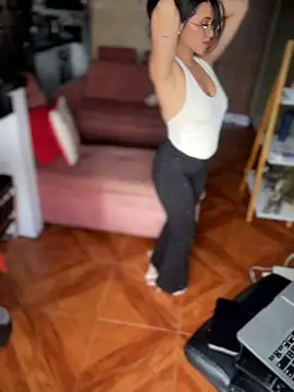 Veronica_Wins_ live cam on StripChat