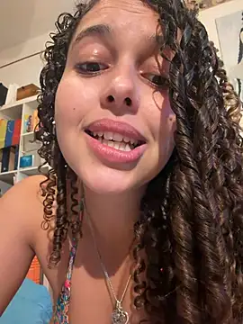 Rati_Curly