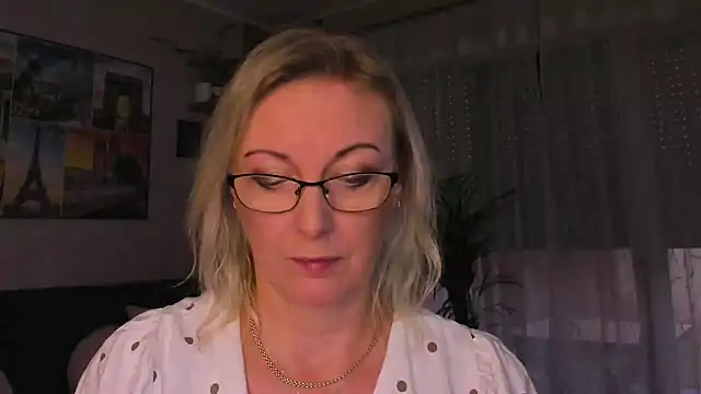 vanessa_chat live cam on StripChat