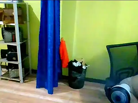 JuicyFoxCock
