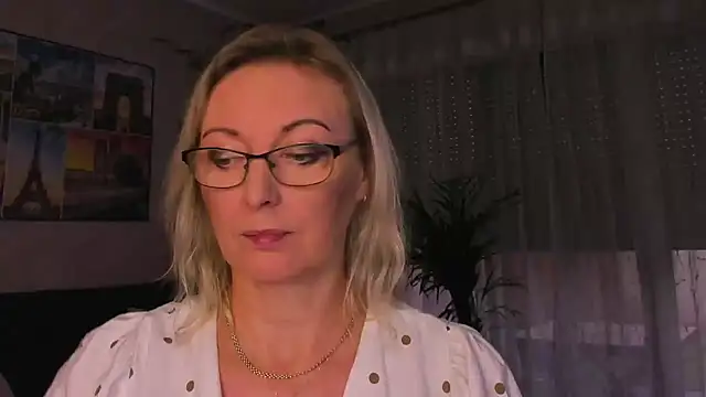 vanessa_chat live cam on StripChat