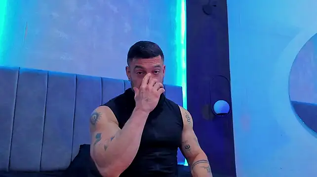 dennis__coxx live sex cam