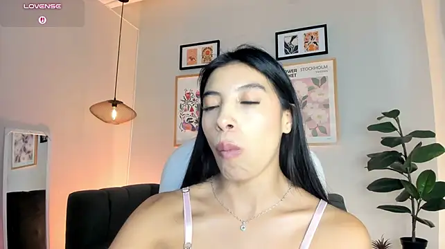 Tiffany_Low