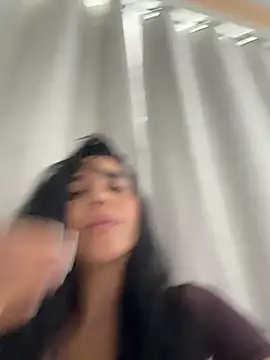 _miaquevedo_ live cam on StripChat