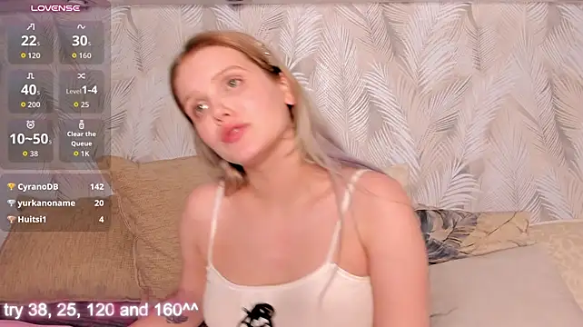 Alisa_Allison live cam on StripChat