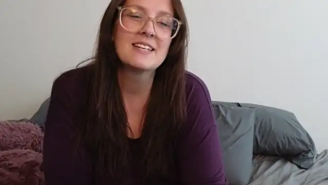 TheBustyHouseWife