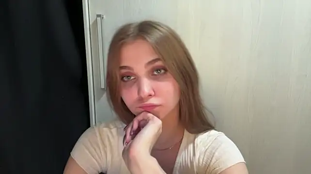Babysmall_girl live cam on StripChat