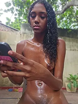 Lucia_Mcfly live cam on StripChat