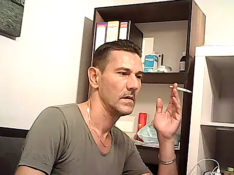 mastercharisma35 (Ask my age) - like ??? like for tips pls. ı am stan up