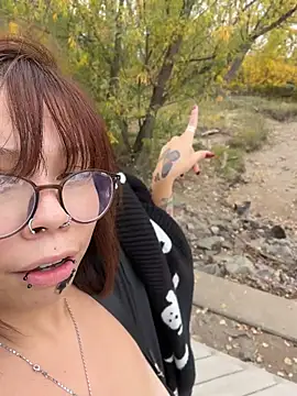 moan4mona live cam on StripChat