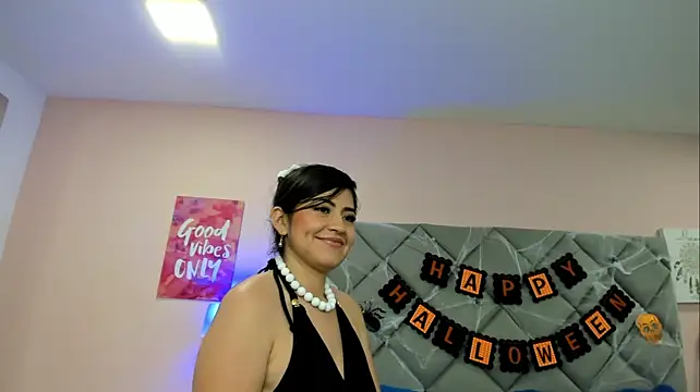 NahomyAdams