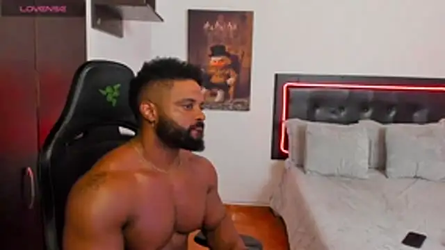 Joseph_palaciios live cam on StripChat