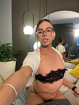 Luxa_Velvet on Stripchat