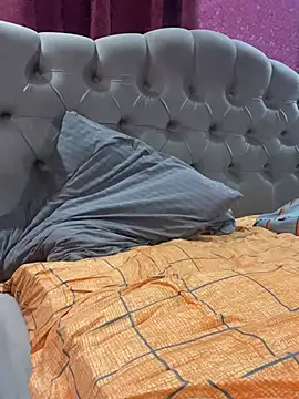 Shailadiesss live cam on StripChat
