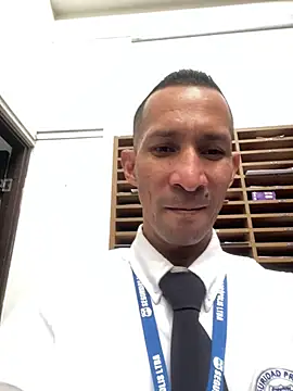 michael_close26 live cam on StripChat