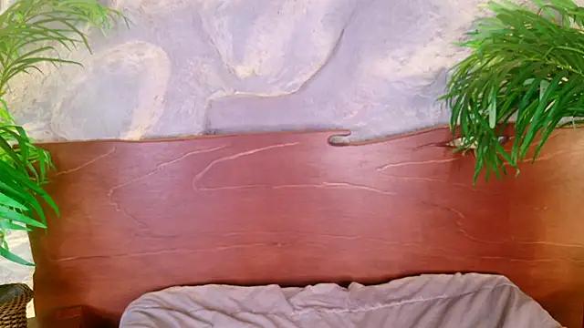 MelodyAdamss live cam on StripChat