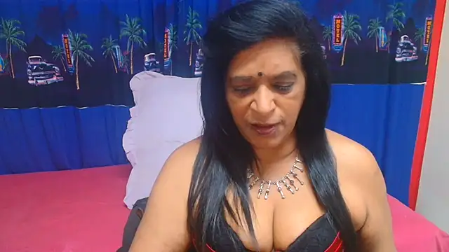 INDIANFUSION live cam on StripChat