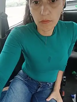 Lupita_sol's room