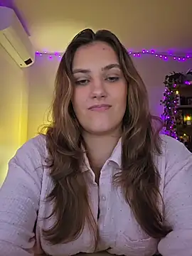 MiaRides19 live cam on StripChat