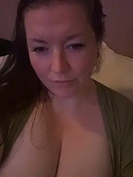 BustyBritishBBW_