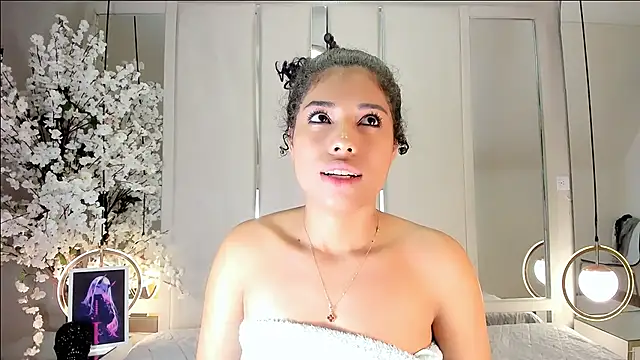 julietajackson_1 live tease cam