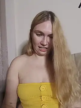 KisaVixen live cam on StripChat