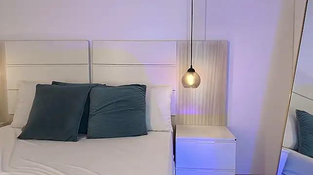 vella_rose