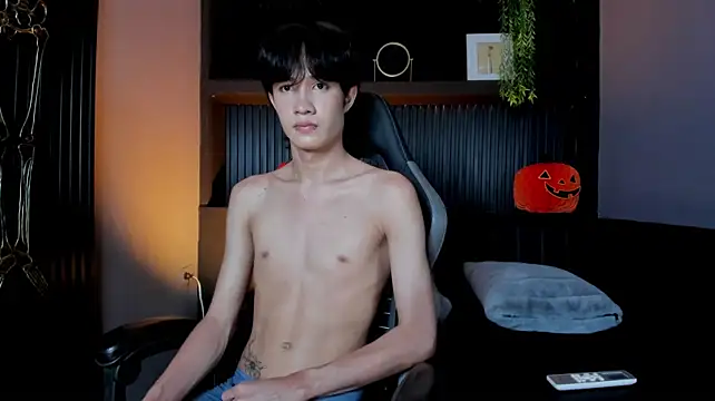 johan_lee (M young) - 🔥 Seductive dance & show cock now!