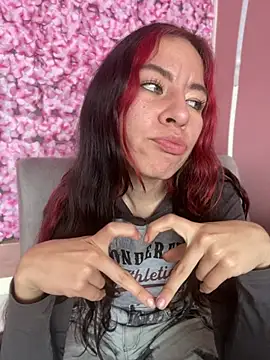 NohaBrooks_Pink
