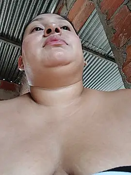 Hot_bella12