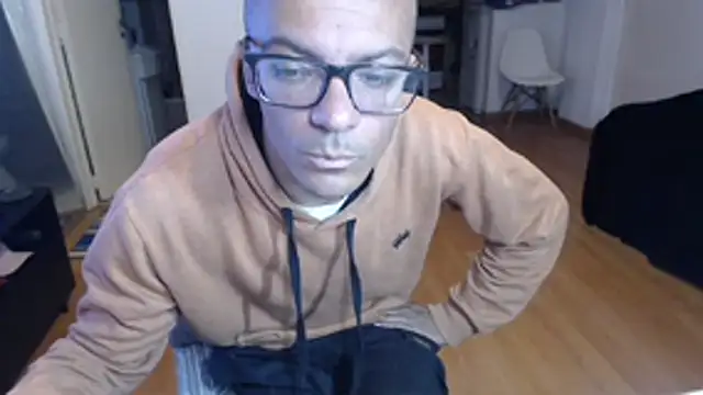 guachin_hunk live cam on StripChat