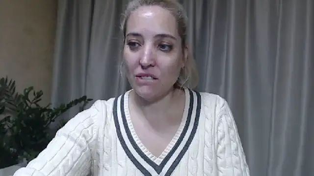sweetpussy live cam on StripChat