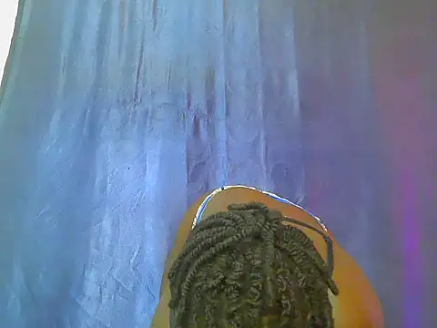 Queen_beautyy live cam on StripChat