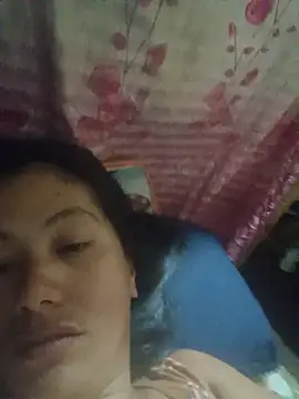 mommyyeng26 live cam on StripChat