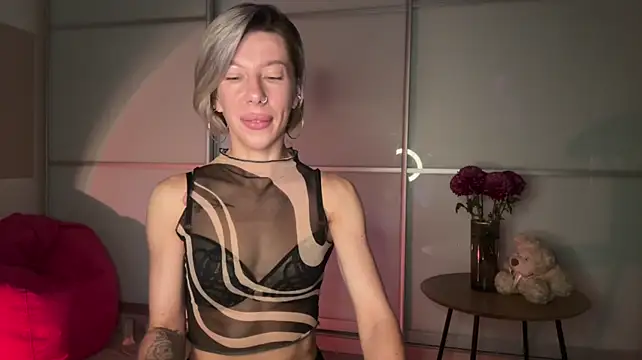 SirenAnn live cam on StripChat