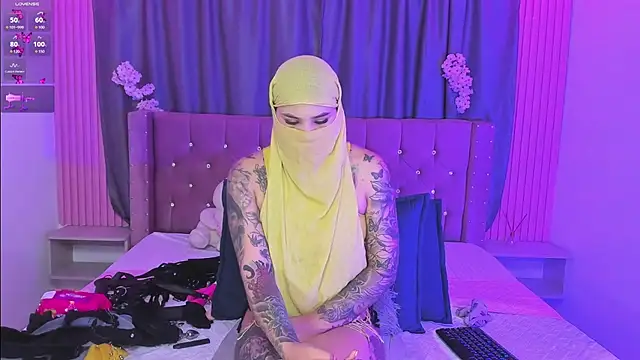 nayla-mouna (F young) - slap on the ass and oil