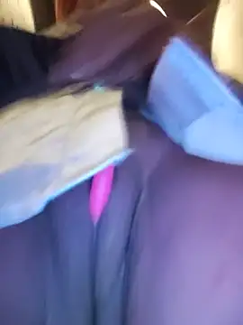 cataleya_16 (F young) - Off Bra in bar public 🤫