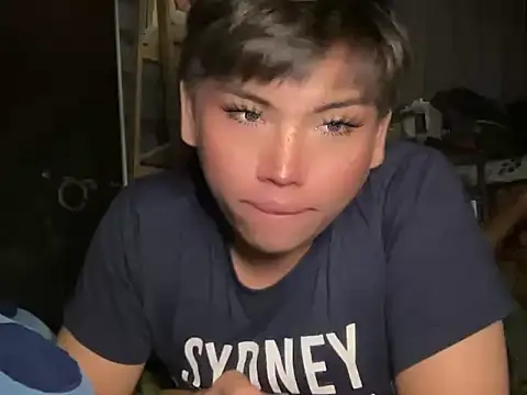 queenofpain19 (Ask my age) - SHOW SOME LOVE ON ME SWEETIE