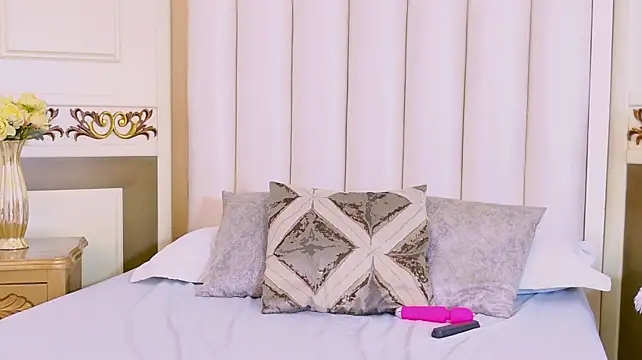 ArianaNovax