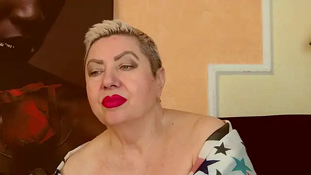 LadyPosh live cam on StripChat