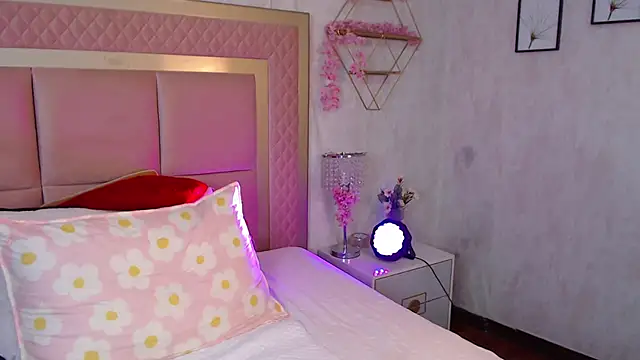 Paulette_roux