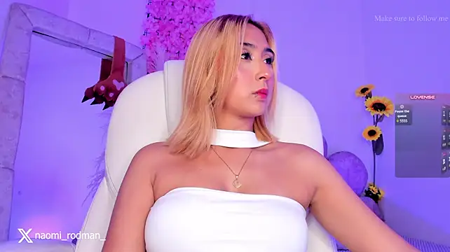 Naomii_Rodman self pleasure cam room
