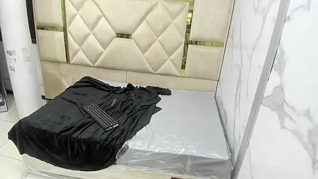 JadeWilliamss webcam