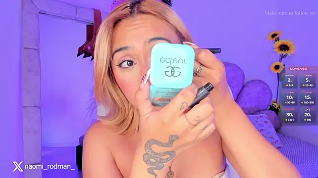 Naomii_Rodman_