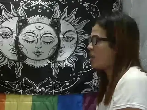 juicycum069