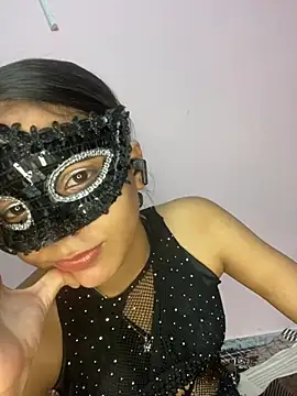 hot_anayaa