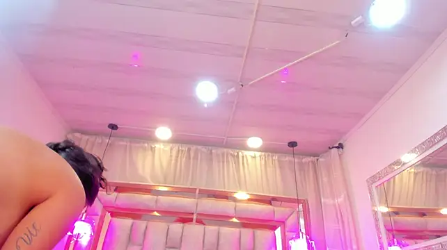 Francesca_Skuirt