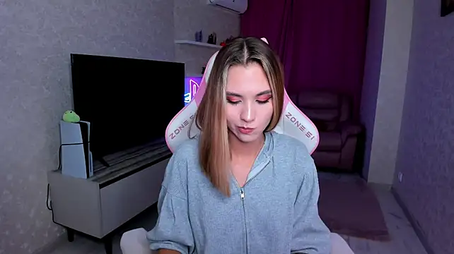 EllaCurtis
