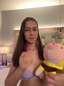 Chloe_Key