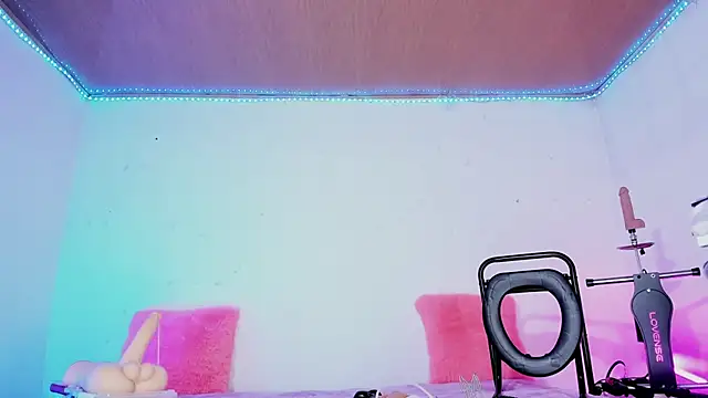 karol_stom (Ask my age) - FIVE FINGERS IN ASS